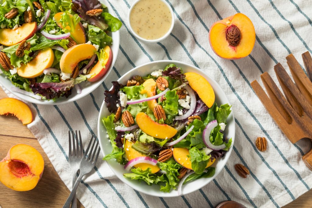 Salata s breskvama