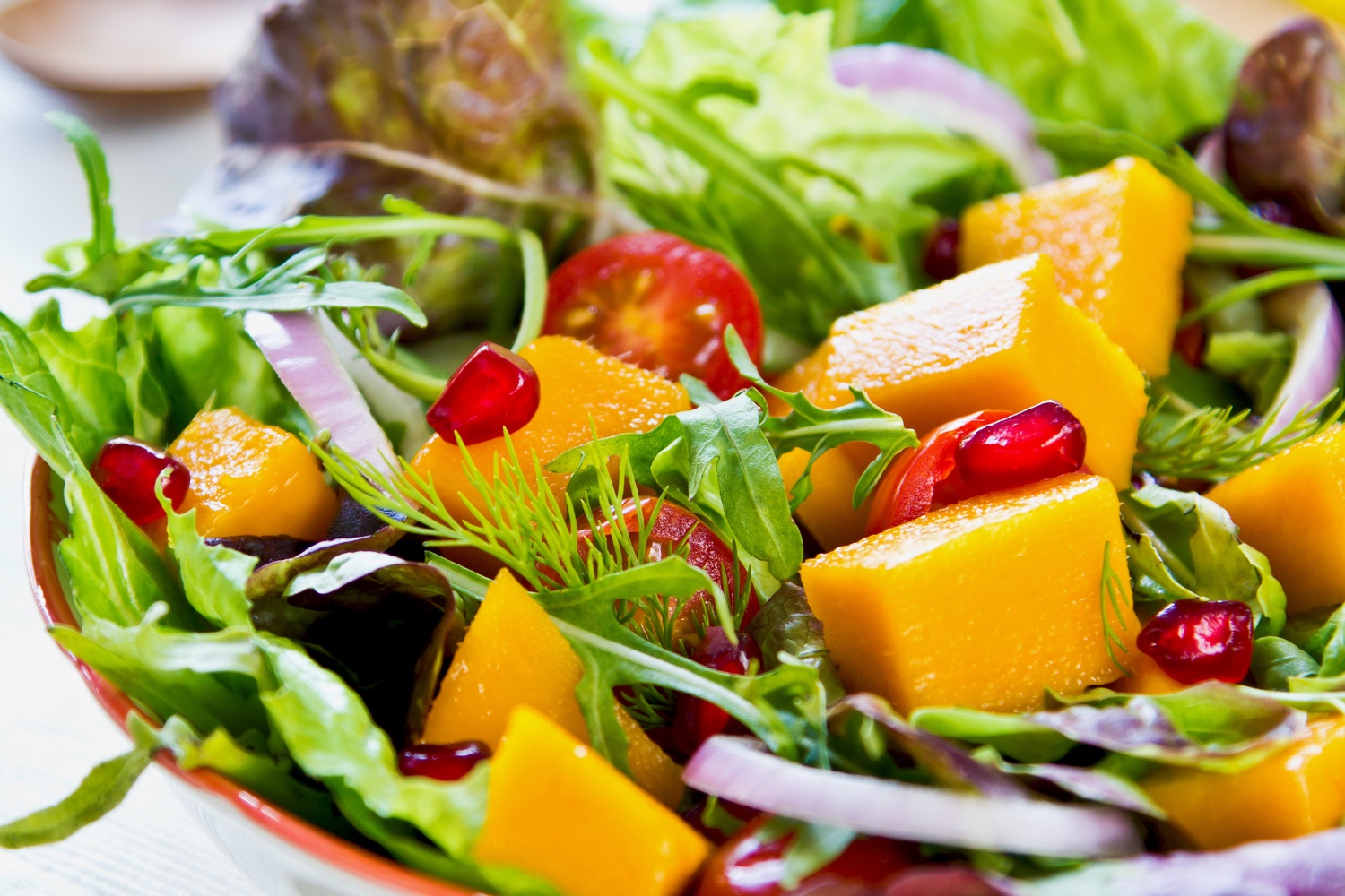 Salata s mangom